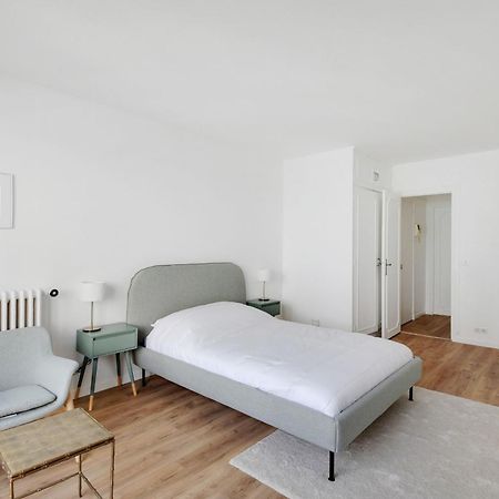Bright Studio For 2 - Champs-Elysees Παρίσι Εξωτερικό φωτογραφία