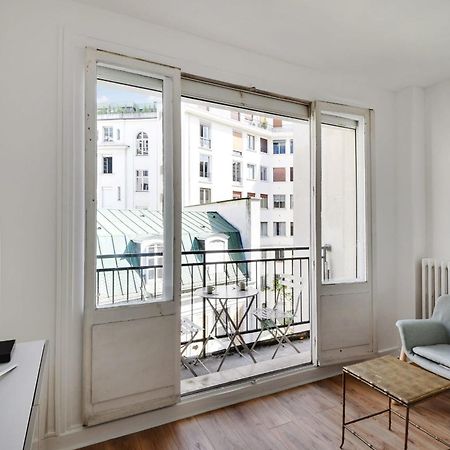 Bright Studio For 2 - Champs-Elysees Παρίσι Εξωτερικό φωτογραφία
