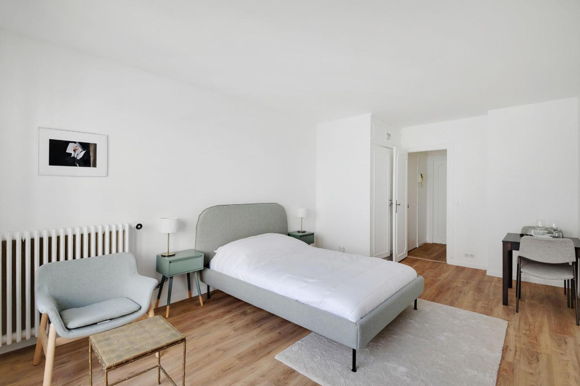 Bright Studio For 2 - Champs-Elysees Παρίσι Εξωτερικό φωτογραφία